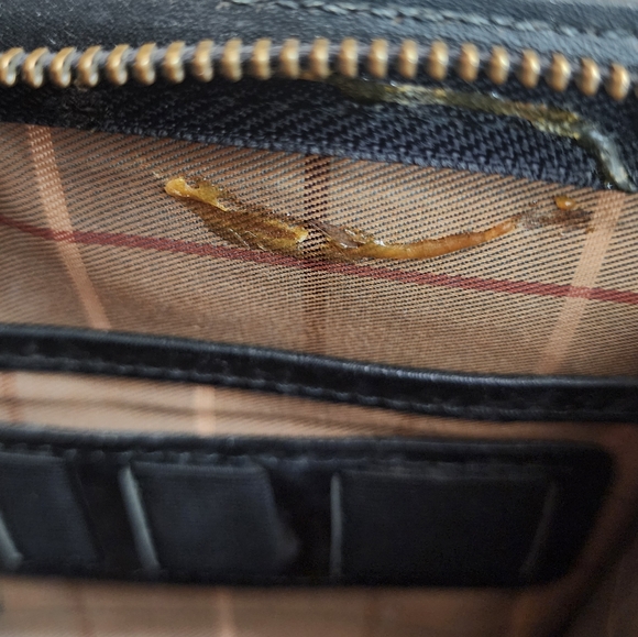 Authentic black leather vintage BURBERRY'S clutch converted to crossbody bag - Picture 8 of 9